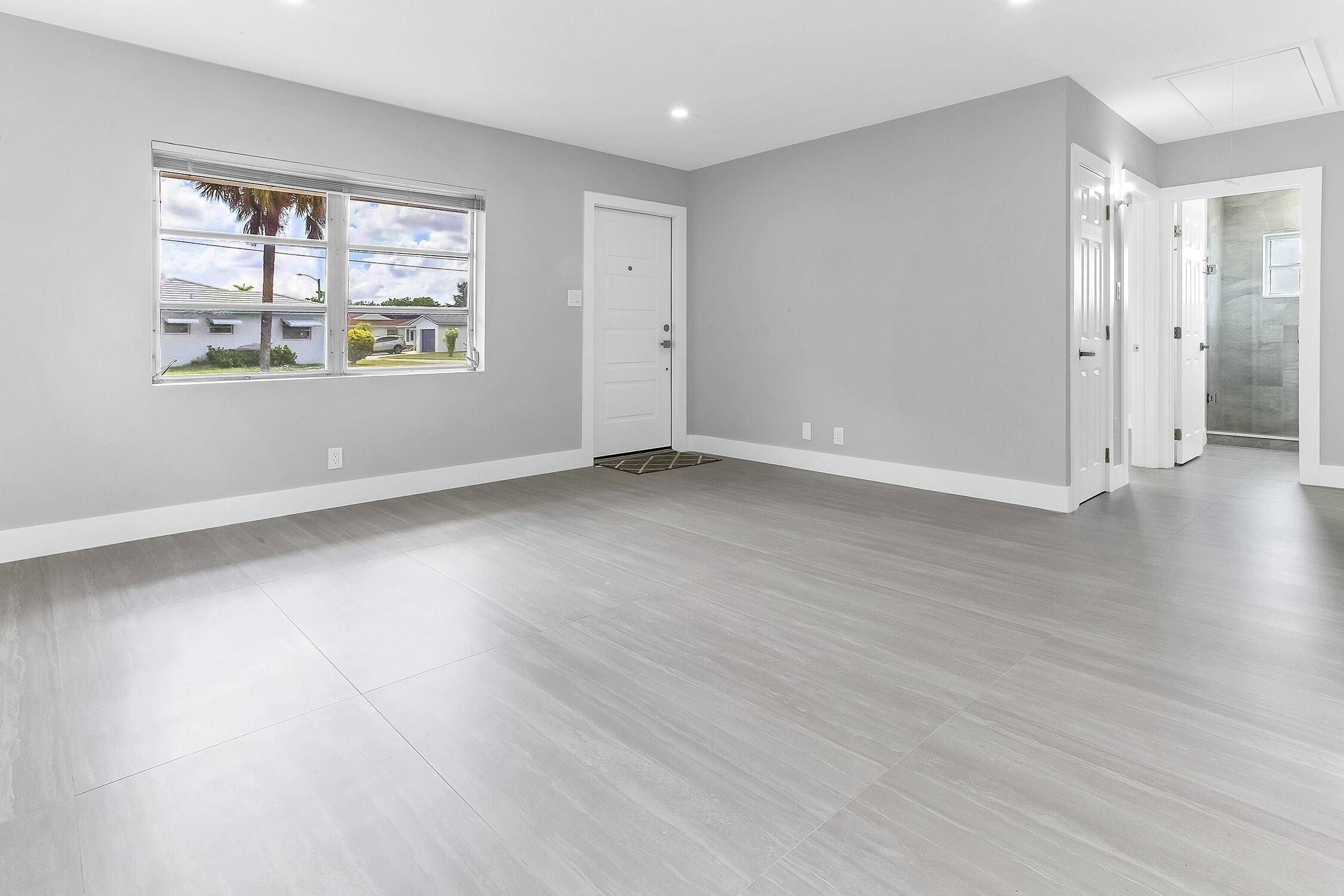 Tamarac, FL 33321,7609 NW 70 AVE