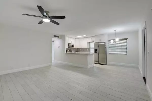 Delray Beach, FL 33484,93 Normandy B