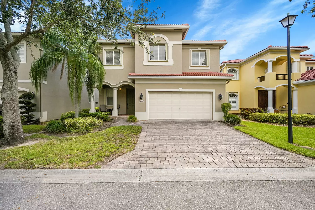 Riviera Beach, FL 33404,1002 Center Stone LN