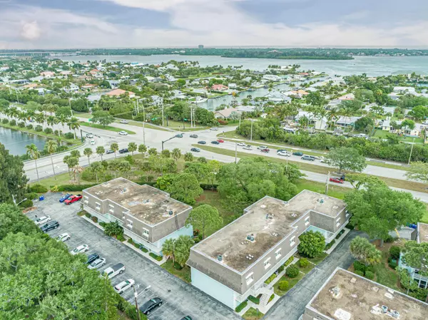 1901 Indian River BLVD 206, Vero Beach, FL 32960