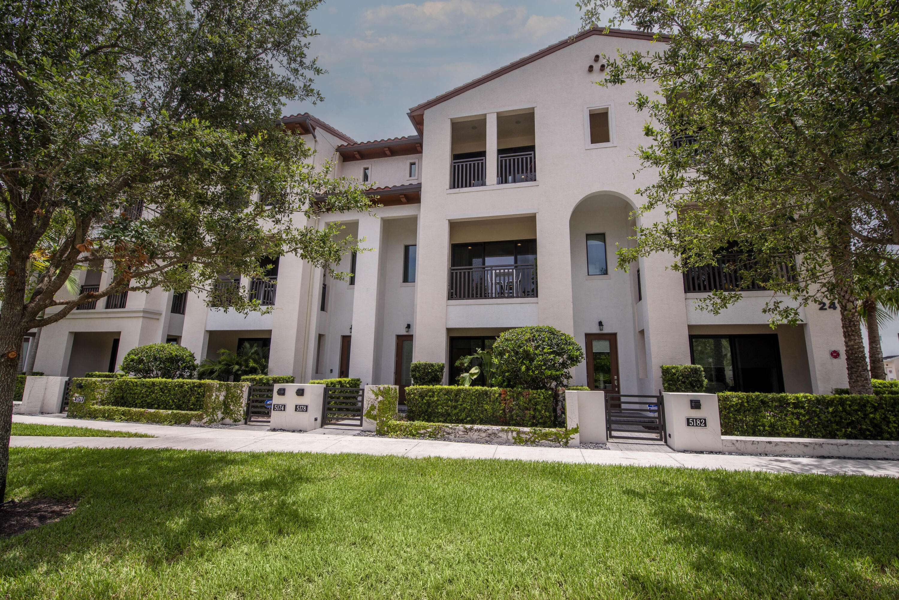 5178 Beckman TER, Palm Beach Gardens, FL 33418