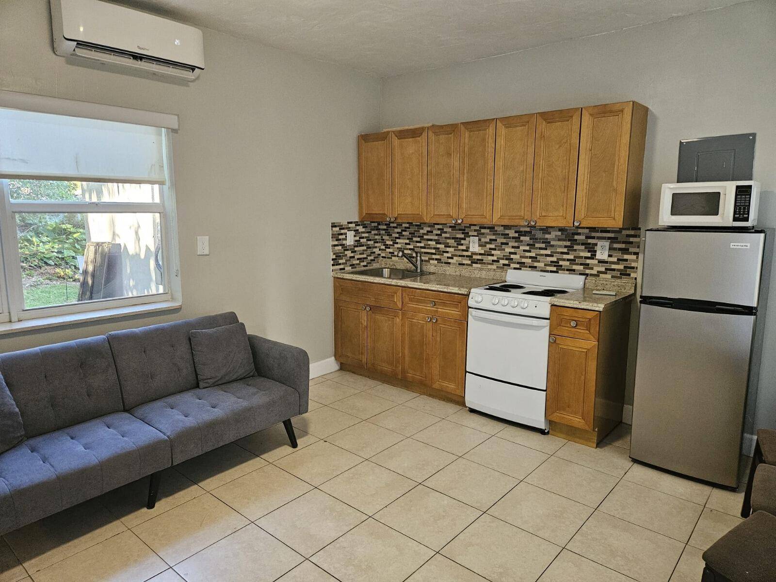 North Miami Beach, FL 33162,1136 NE 167th ST A