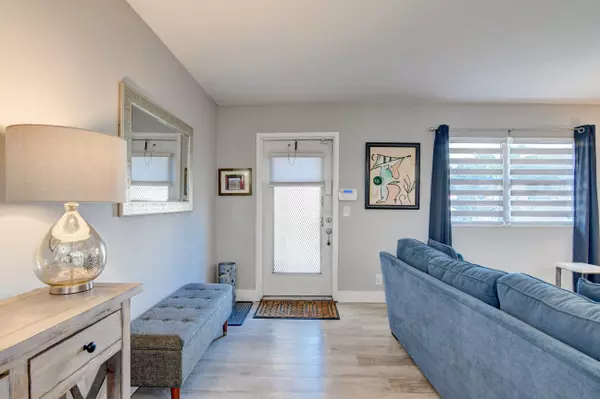 Delray Beach, FL 33446,78 Saxony B