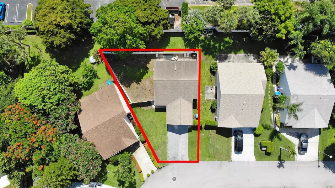23 Peachtree PL, Boynton Beach, FL 33436