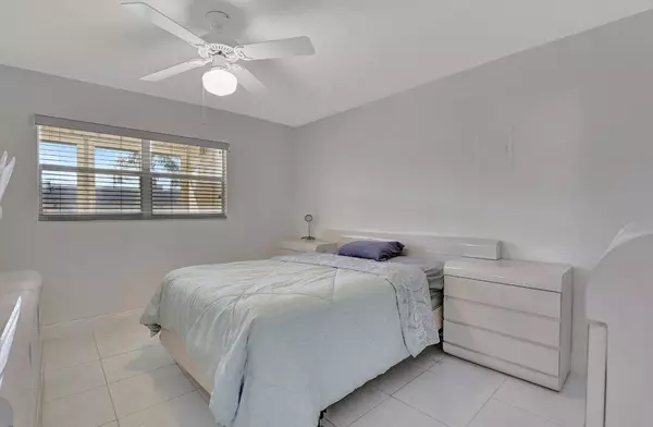 Delray Beach, FL 33446,65 Waterford C