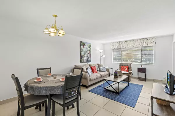 Lake Worth, FL 33461,2855 S Garden DR 106