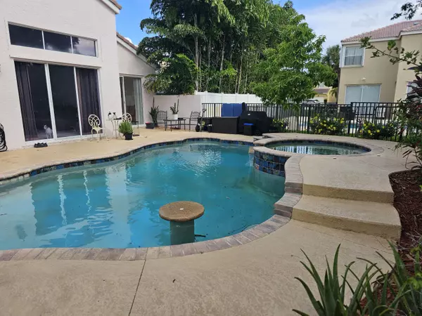 Lake Worth, FL 33467,6933 Dawntree CT