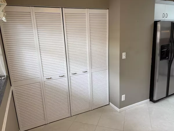 Lake Worth, FL 33467,4725 Lucerne Lakes BLVD 210