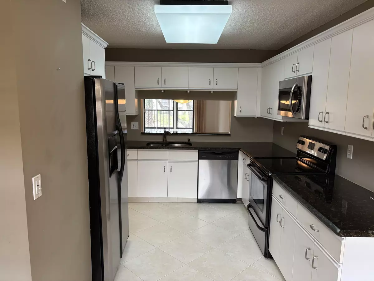 Lake Worth, FL 33467,4725 Lucerne Lakes BLVD 210