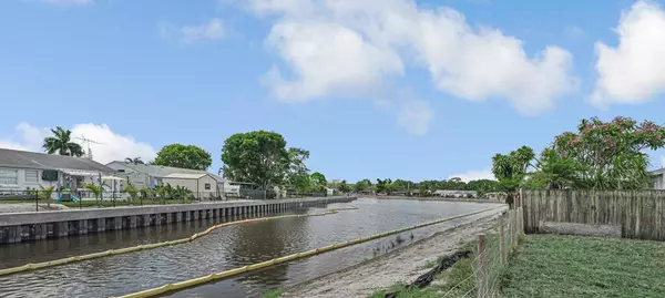 Greenacres, FL 33463,4806 Gladiator CIR