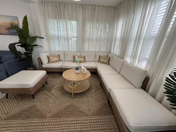 Lake Worth Beach, FL 33460,305 N Lakeside DR