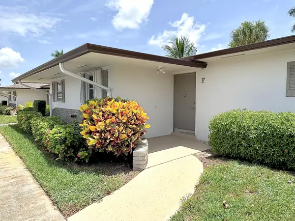 West Palm Beach, FL 33415,2885 E Crosley DR F