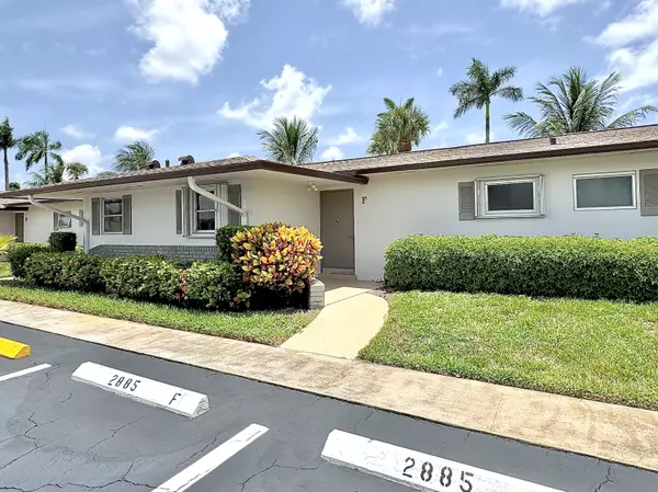 West Palm Beach, FL 33415,2885 E Crosley DR F