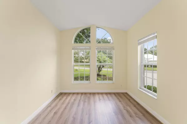 Stuart, FL 34997,918 SW Blue Stem WAY