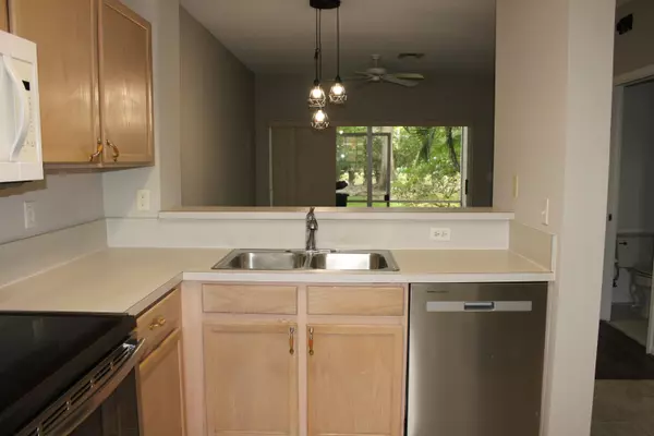Lake Worth, FL 33467,6984 Stoney Creek CIR