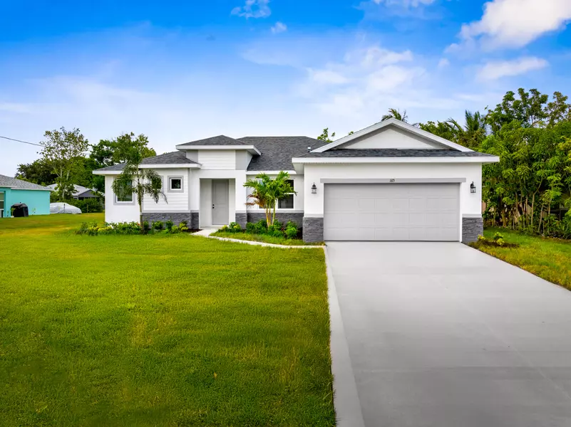 2433 SW Hinchman ST, Port Saint Lucie, FL 34984