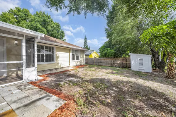 Vero Beach, FL 32962,1615 SW 20th AVE
