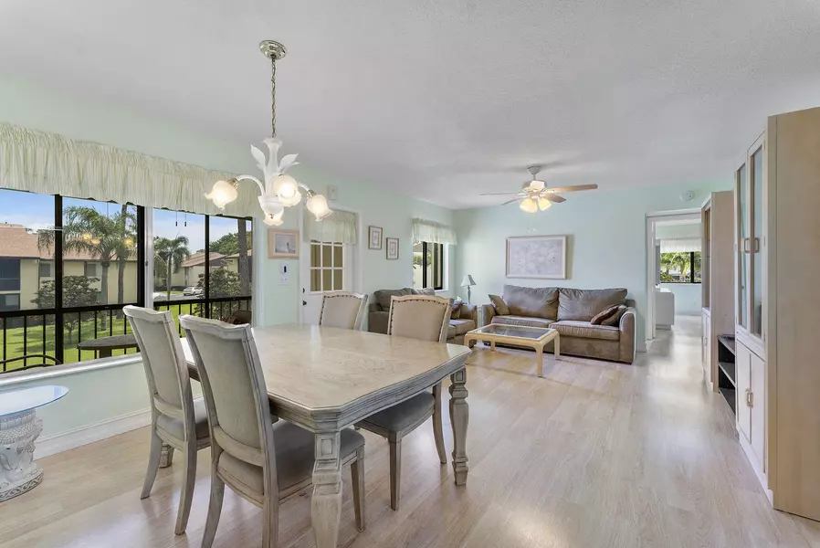 301 Knotty Pine CIR C-2, Greenacres, FL 33463