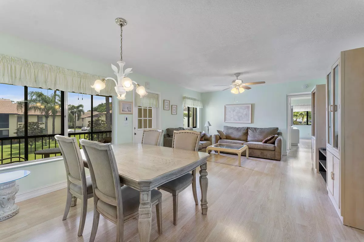 Greenacres, FL 33463,301 Knotty Pine CIR C-2