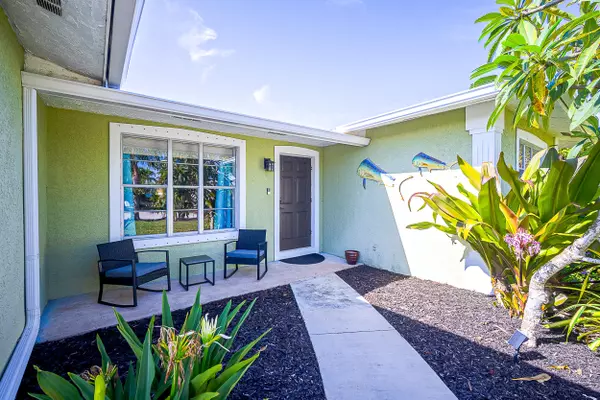 5512 SE Nassau TER, Stuart, FL 34997