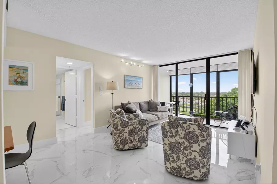 6895 Willow Wood DR 1076, Boca Raton, FL 33434