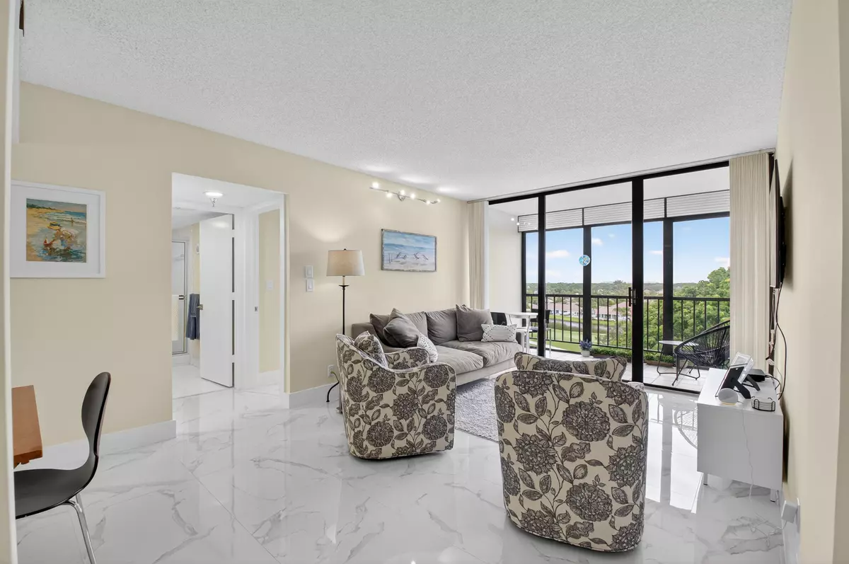 Boca Raton, FL 33434,6895 Willow Wood DR 1076