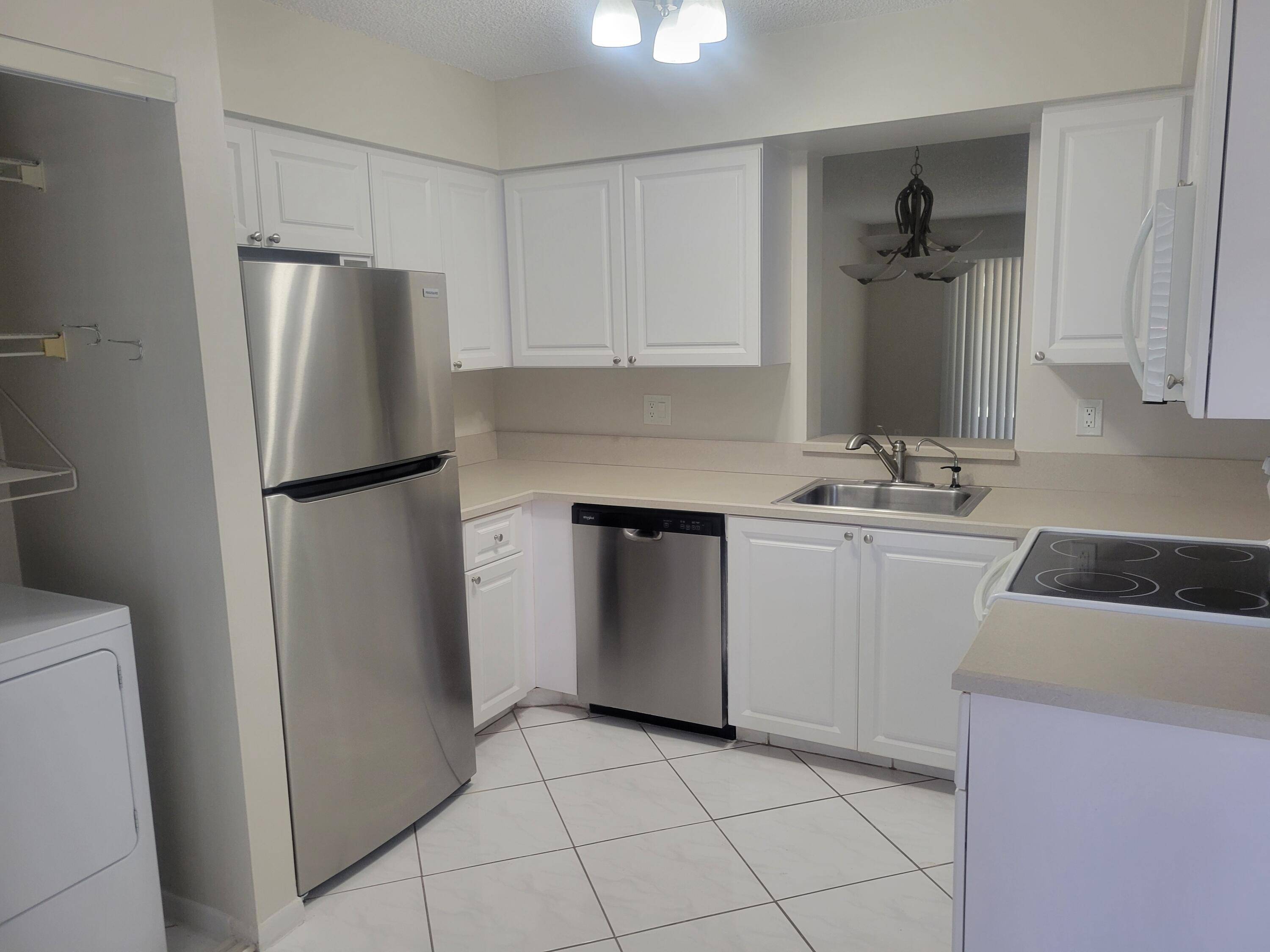 7301 Amberly LN 102, Delray Beach, FL 33446