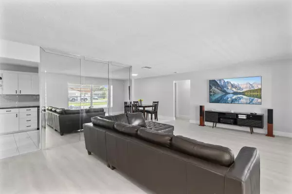 Tamarac, FL 33321,7011 NW 58th ST