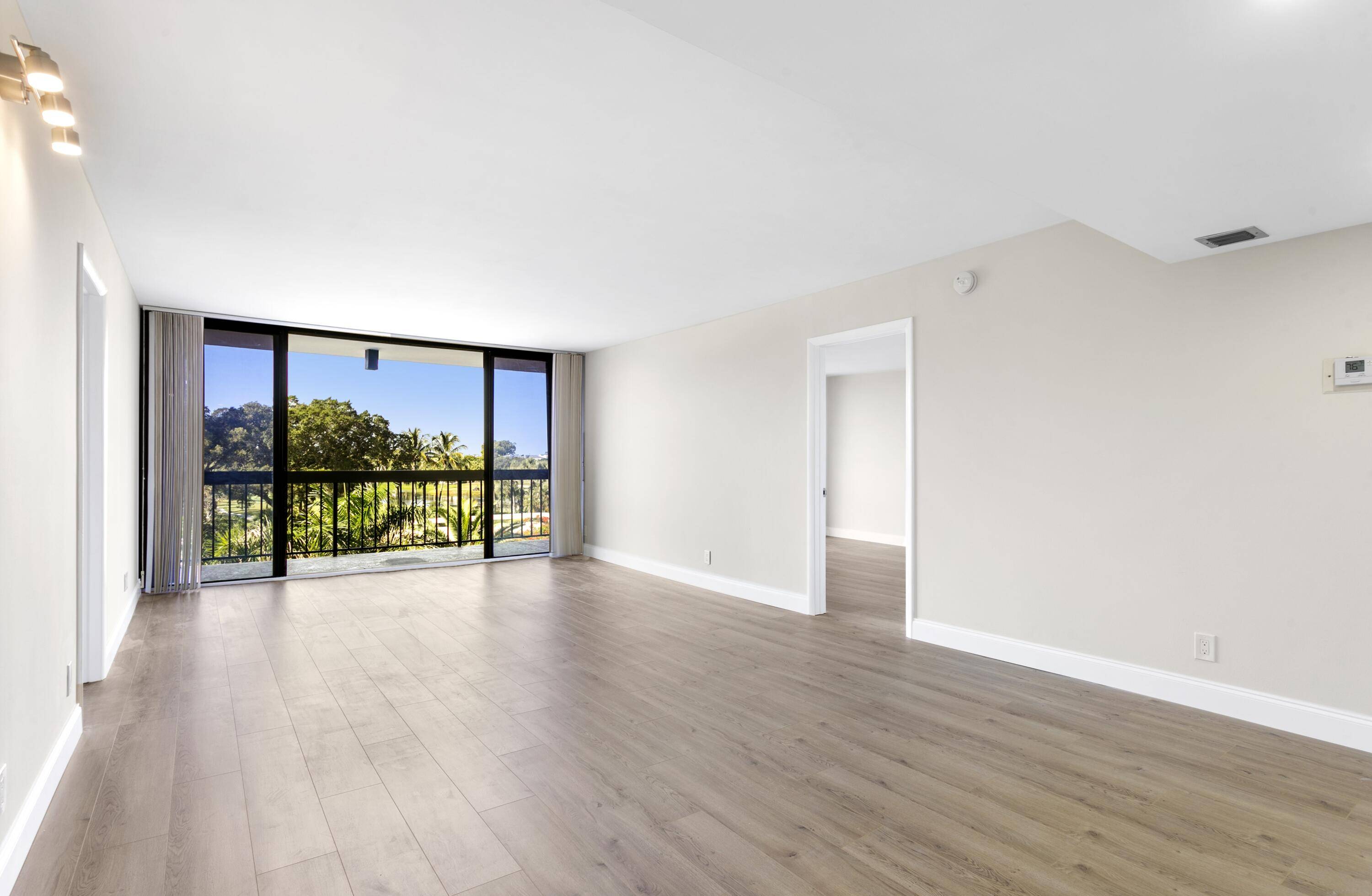 West Palm Beach, FL 33401,2425 Presidential WAY 405