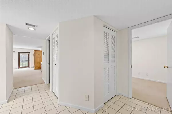 Delray Beach, FL 33446,7320 Amberly LN 204