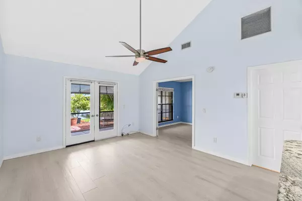 Boca Raton, FL 33498,18553 Woodstream DR