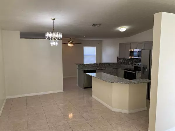 Port Saint Lucie, FL 34986,5252 NW Gamma ST