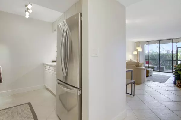 Delray Beach, FL 33444,755 Dotterel RD 1101