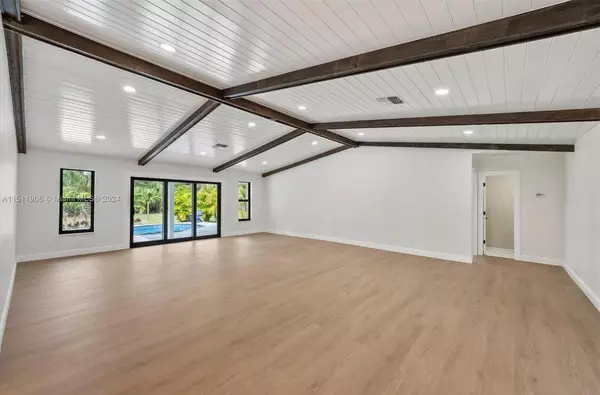 Jupiter, FL 33478,15763 Alexander RUN