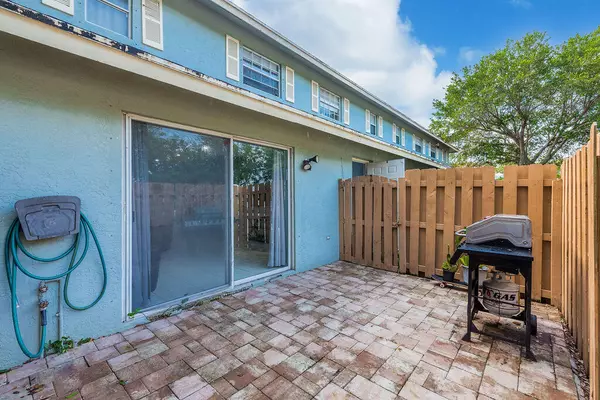 Palm Springs, FL 33406,1530 Cypress WAY E