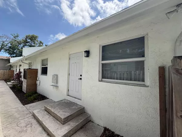Fort Lauderdale, FL 33316,880 SE 12th ST 1