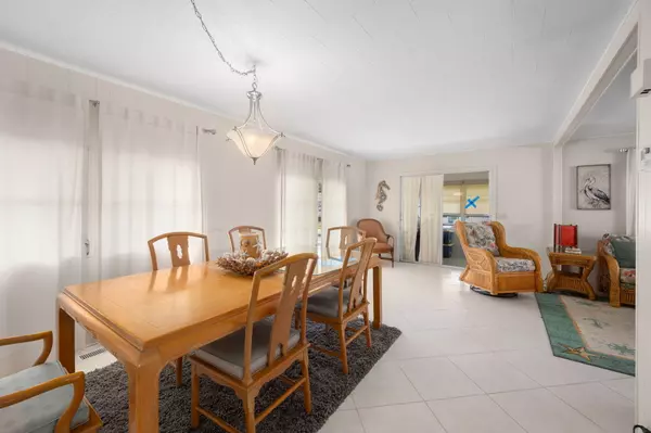 Stuart, FL 34997,4300 SE Saint Lucie BLVD 107