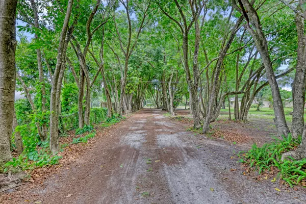 1395 SE Darling ST, Stuart, FL 34997