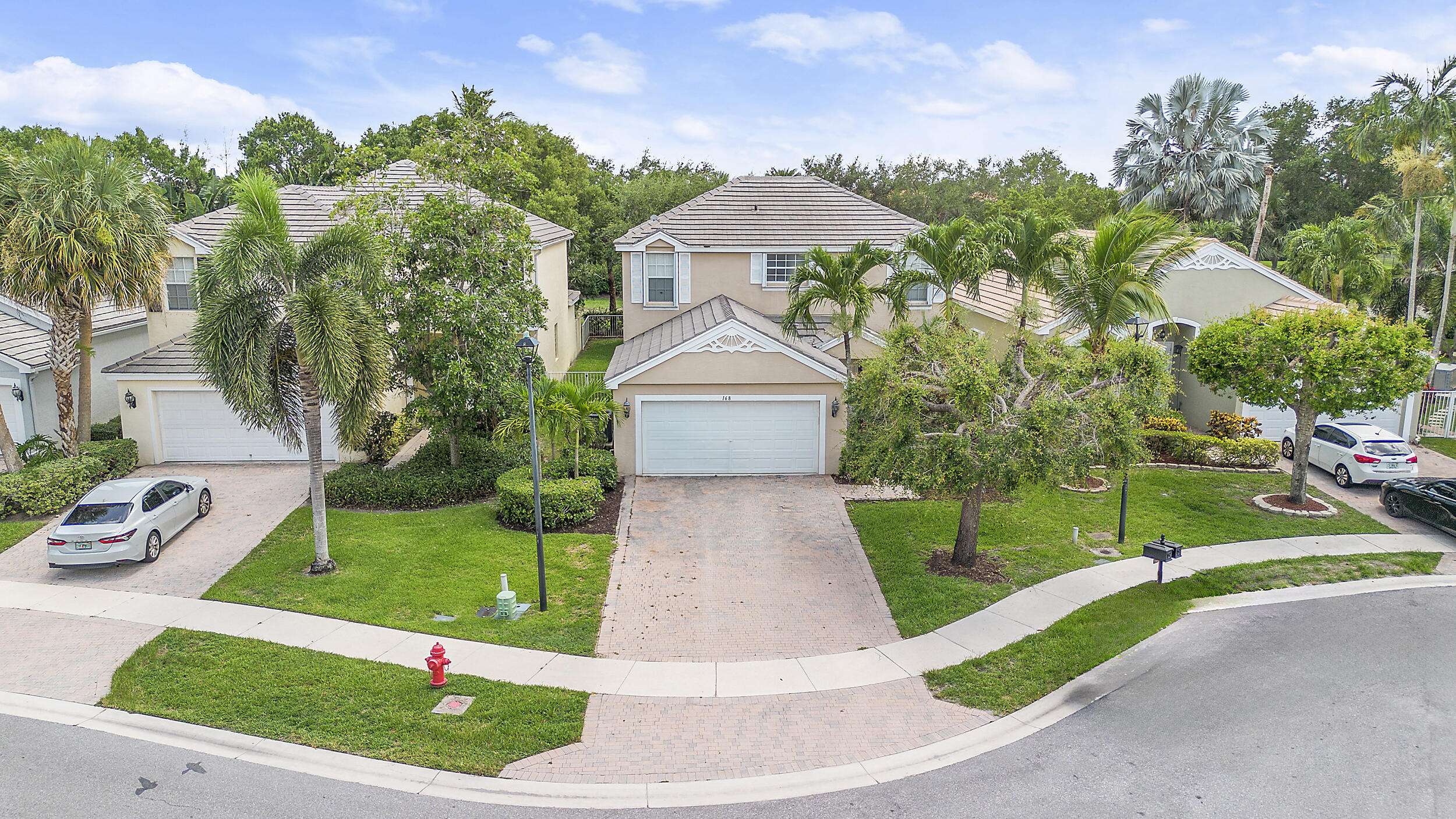 168 Canterbury PL, Royal Palm Beach, FL 33414