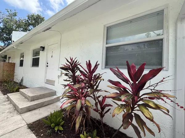 880 SE 12th ST 2, Fort Lauderdale, FL 33316