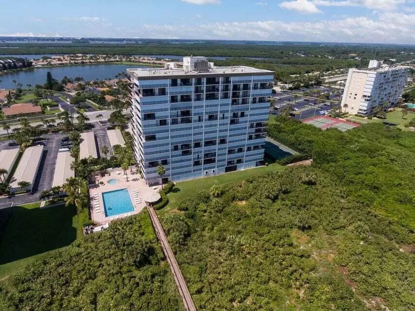 Hutchinson Island, FL 34949,3150 N Highway A1a 905