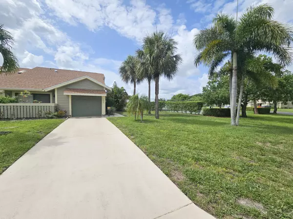 Port Saint Lucie, FL 34952,1525 SE Colchester CIR A