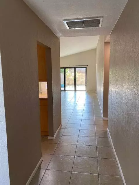 Boca Raton, FL 33487,669 Coventry ST 12-C
