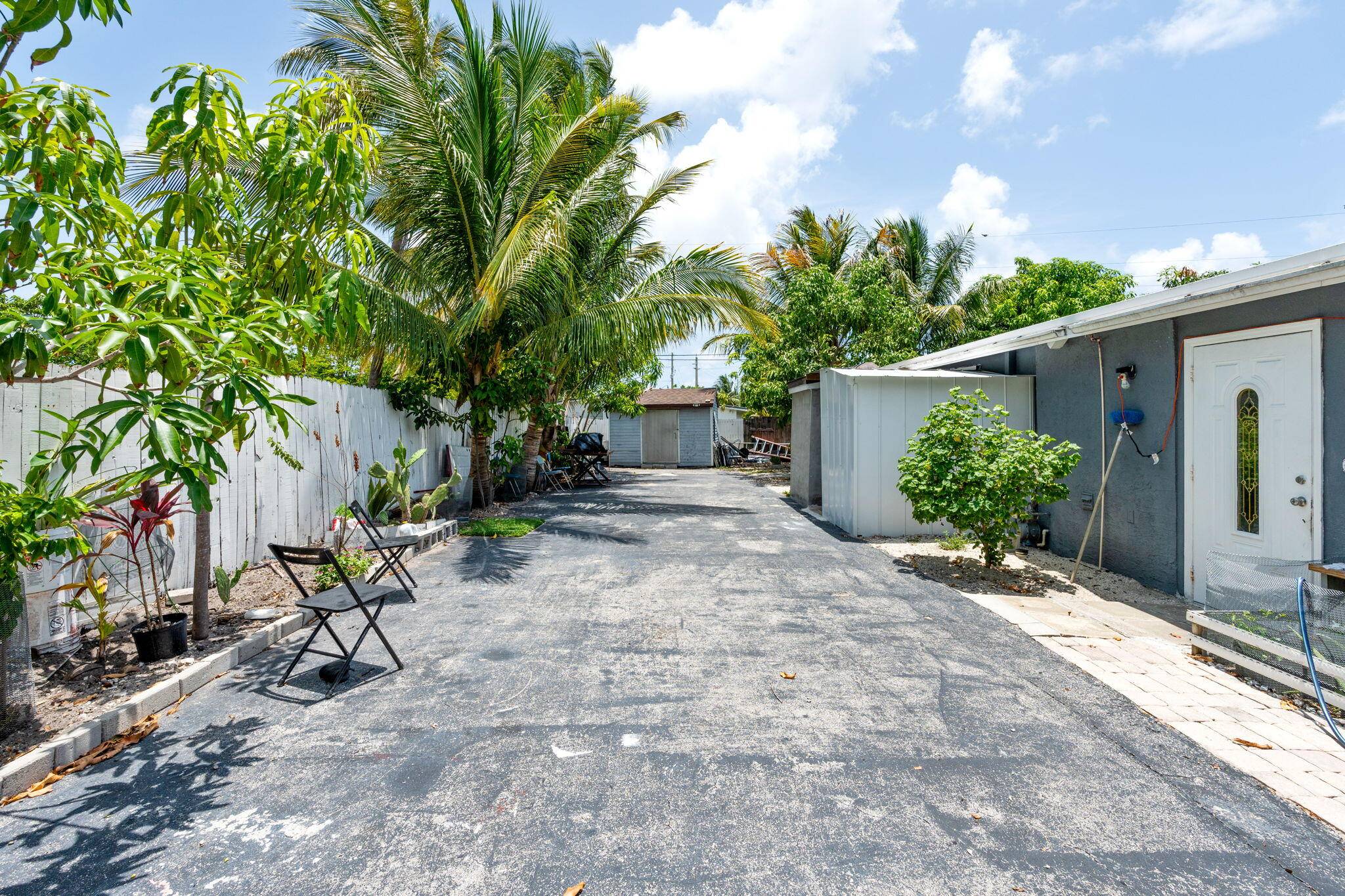 Pompano Beach, FL 33064,4740 NE 17 AVE