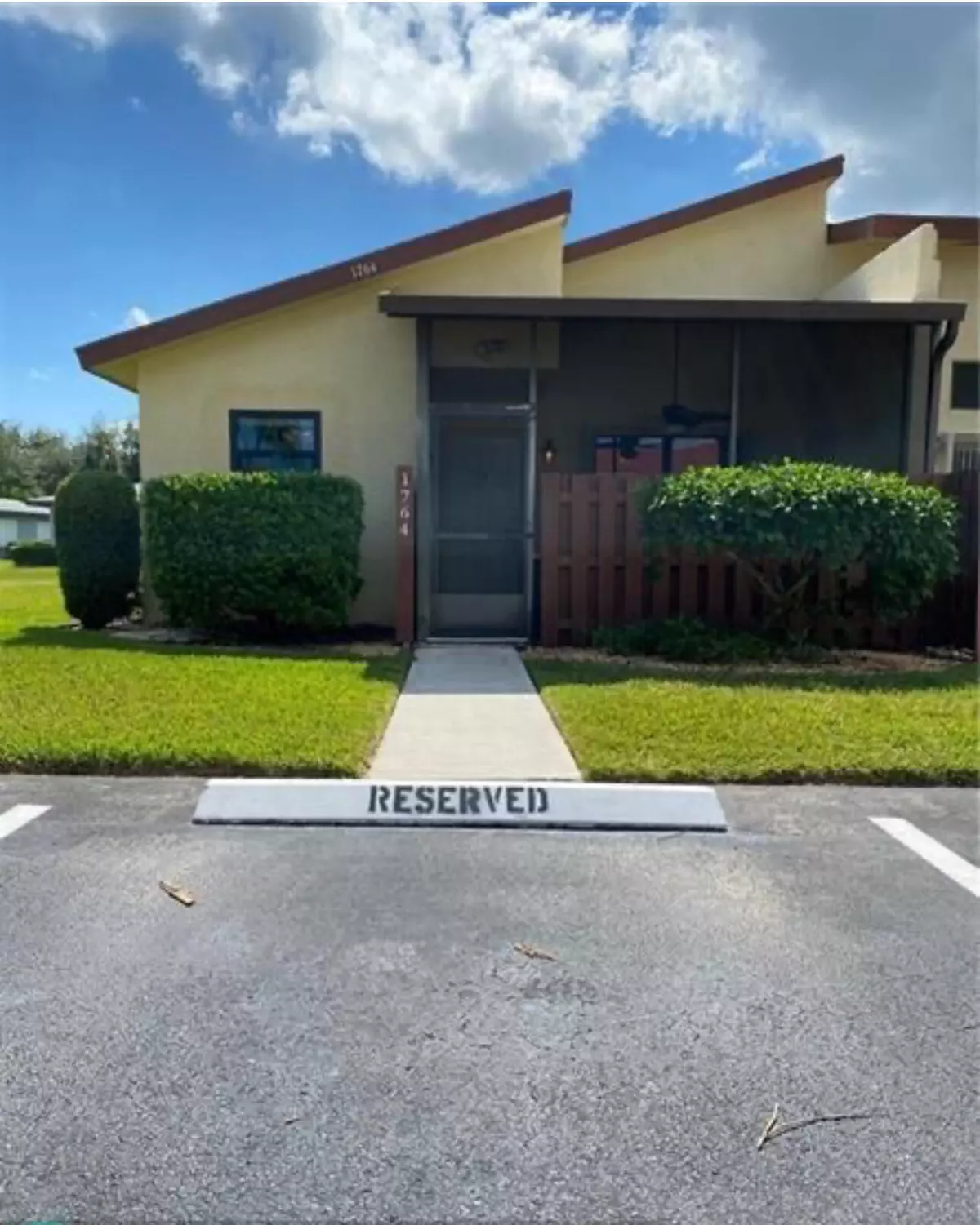 Fort Pierce, FL 34982,1764 W Sanderling LN 1