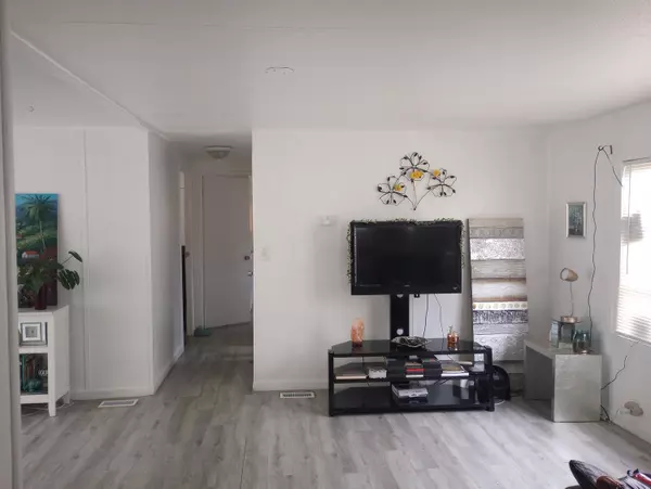 Lake Worth, FL 33463,89 Bridgette Blvd