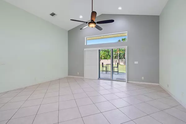 Tequesta, FL 33469,500 N Cypress DR