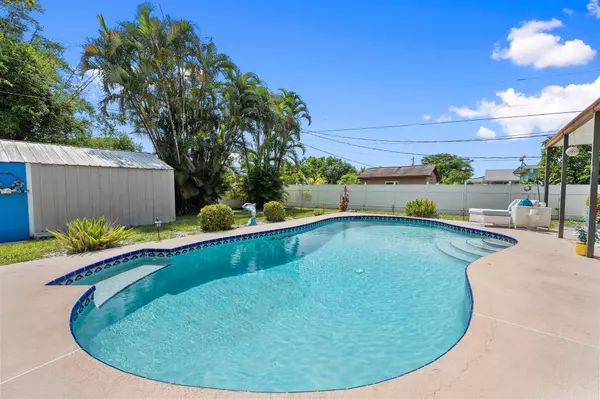 Port Saint Lucie, FL 34984,1986 SW Aquarius LN