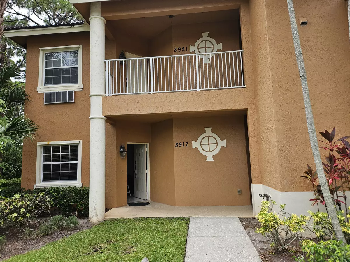 Port Saint Lucie, FL 34986,8917 Sandshot CT B