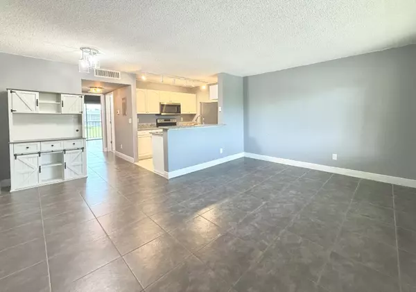 Boynton Beach, FL 33436,1625 W Meadows CIR